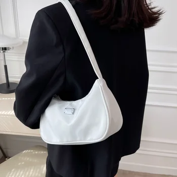 Дамски найлон однотонная чанта през рамо с цип Малки чанти-незабавни посланици във формата на полумесец Луксозна дизайнерска чанта Ретро Дамски чанти през рамо
