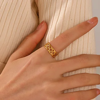Стилно прост пръстен от неръждаема стомана, Персонализиран модно универсален пръстен от титанов стомана с покритие 18 КАРАТА